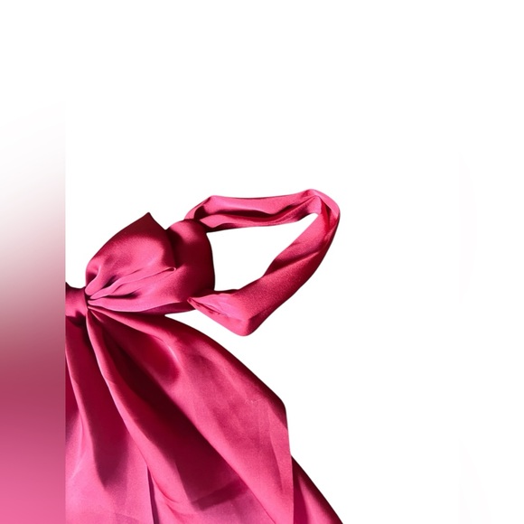 Christmas holiday bow garland - 7 bows long - Picture 2 of 6